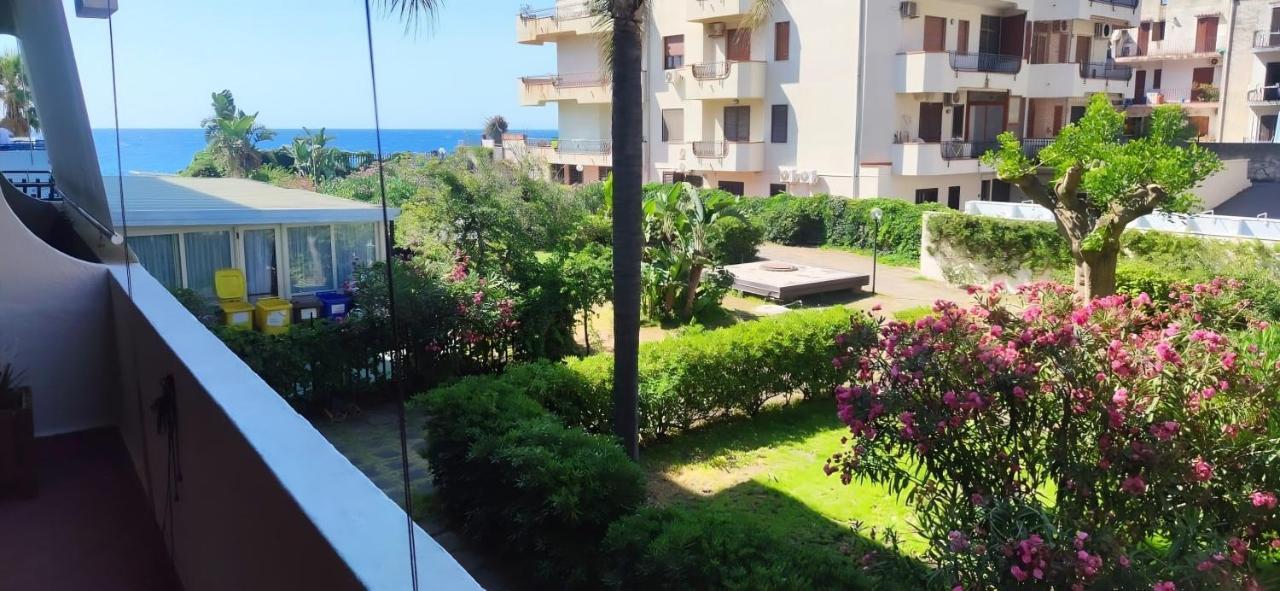 Pati'S House Apartment Giardini Naxos Exterior photo